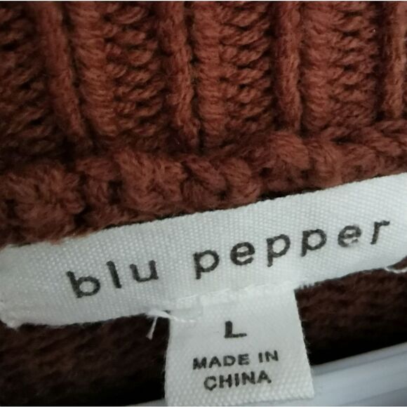 Blu pepper pom pom sweater - Picture 4 of 4